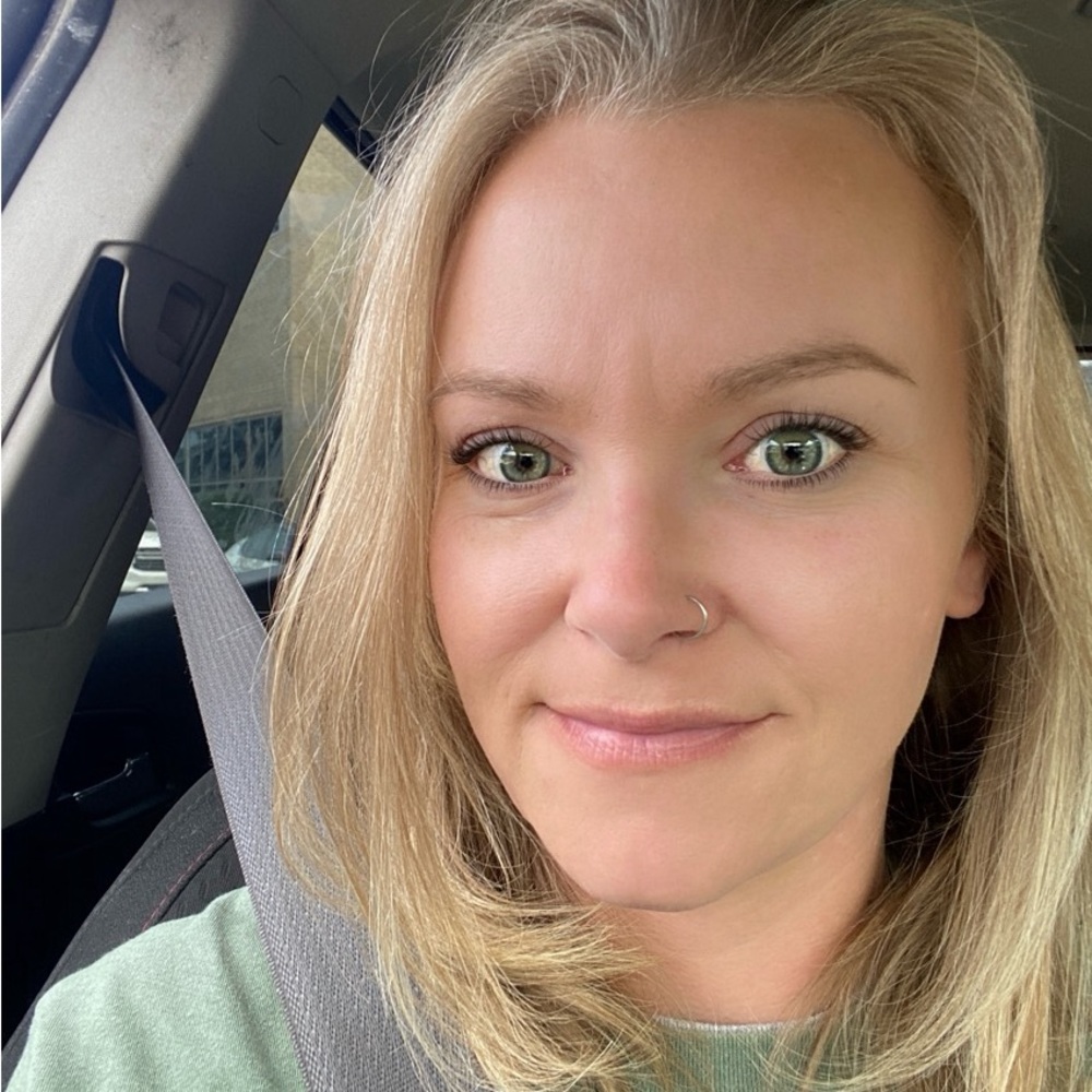 Meet your Posher, Chrissy